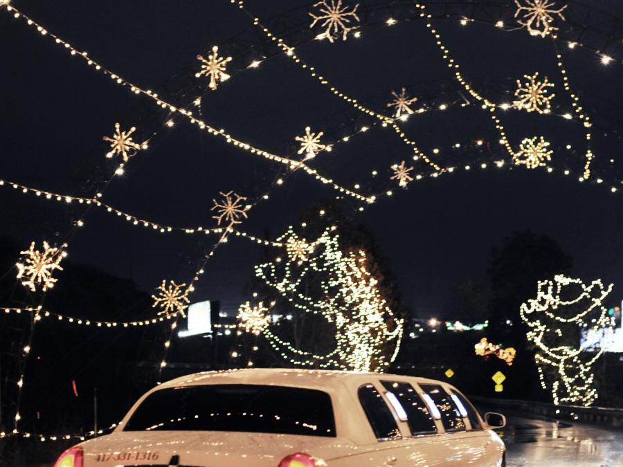 Branson Limousine and Executive Charter Christmas Light Tours Explore